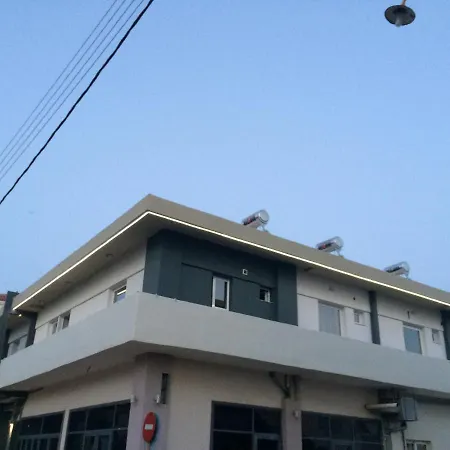 Kleri Beloni * 干尼亞